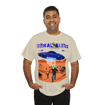 Vintage Sci-Fi Graphic Tee - Alien Invasion Streetwear Print (Bachi)