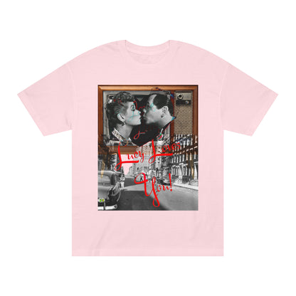Vintage Sitcom Couple Graphic Tee - Retro TV Streetwear Print (Bachi)