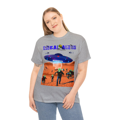Vintage Sci-Fi Graphic Tee - Alien Invasion Streetwear Print (Bachi)